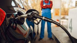 Governo recua e baixa imposto sobre combustíveis até ao fim janeiro do próximo ano