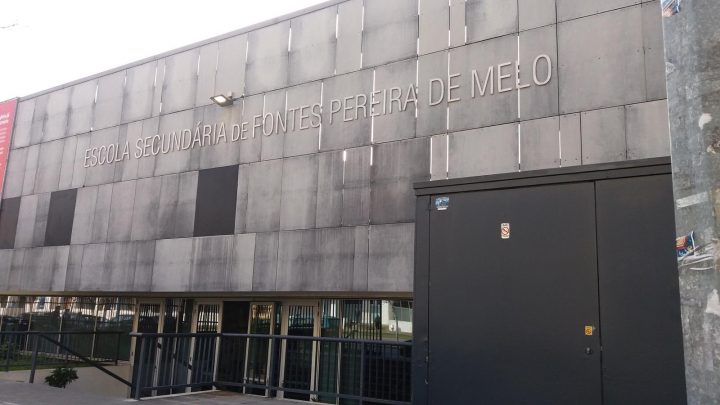 Aluno acusado de agredir professora numa escola do Porto
