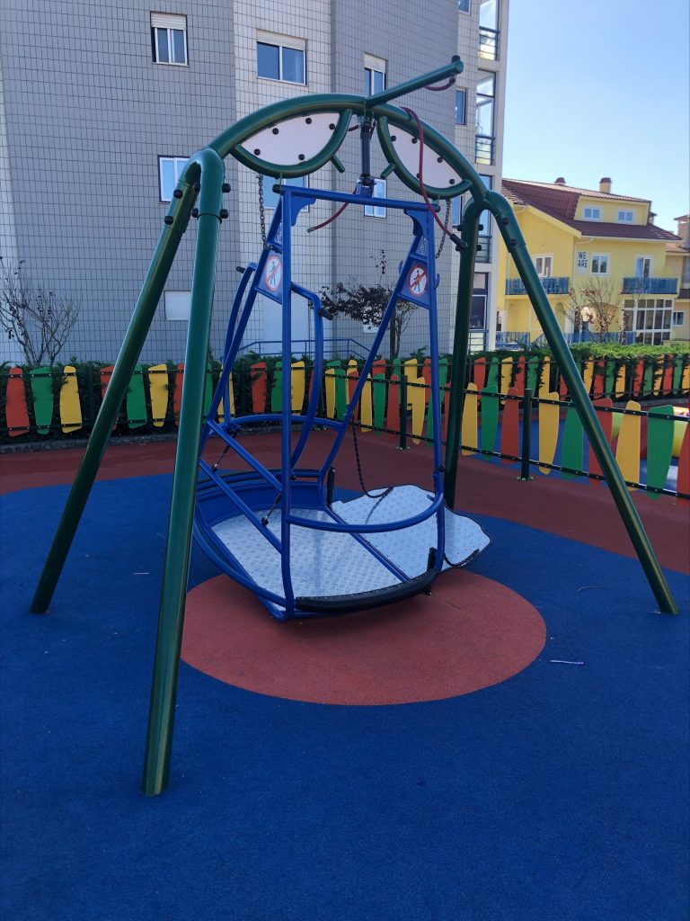 Parque infantil da Póvoa de Varzim vandalizado duas vezes em menos de seis meses