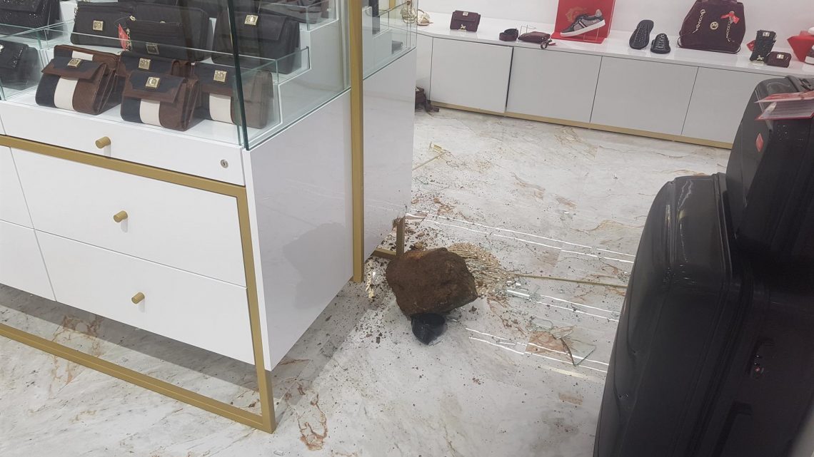 Assaltantes levam 3000 euros de malas de luxo em loja de Santa Maria da Feira