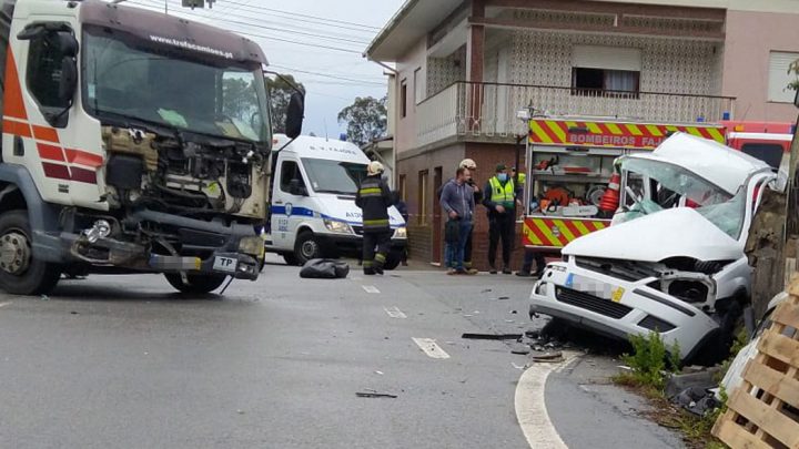 Acidente com um camião gera 3 feridos em Arouca