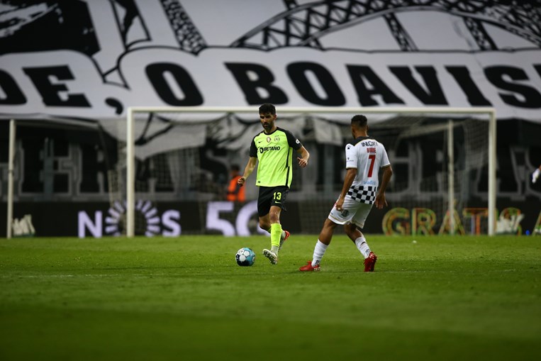 Sporting vence o Boavista e garante a disputa do título