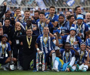 FC Porto conquista a dobradinha e termina com o sonho do Tondela