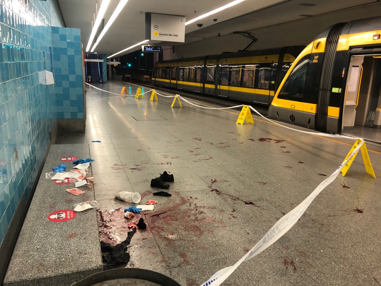 Homem esfaqueado na estação de Metro de Santo Ovídio