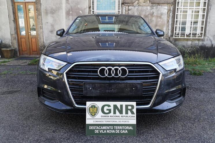 GNR interceta carro furtado que ia ser vendido em Gaia