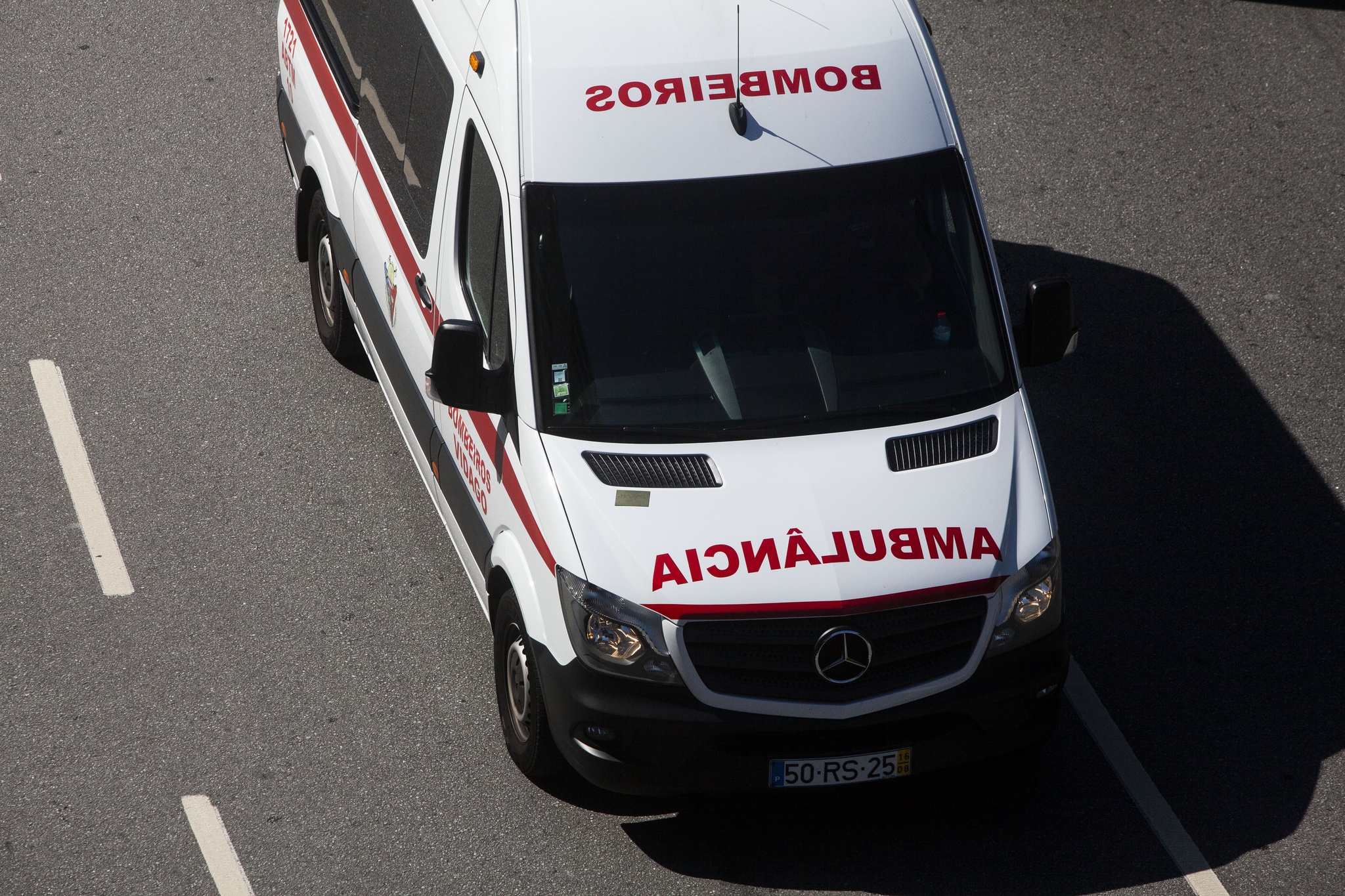 Bombeiros da Póvoa sofrem acidente momentos depois de socorrem vitima de despiste automóvel