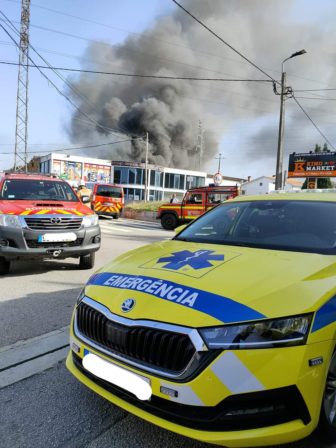 Incêndio em loja comercial de Vila Nova de Gaia em fase de conclusão