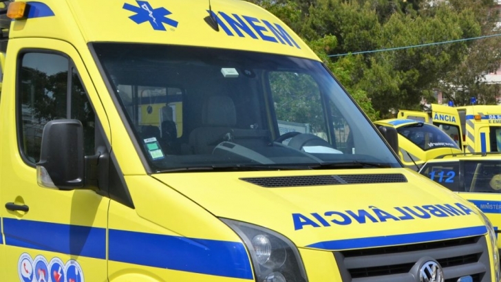 Dois feridos graves após colisão entre duas viaturas em Arouca