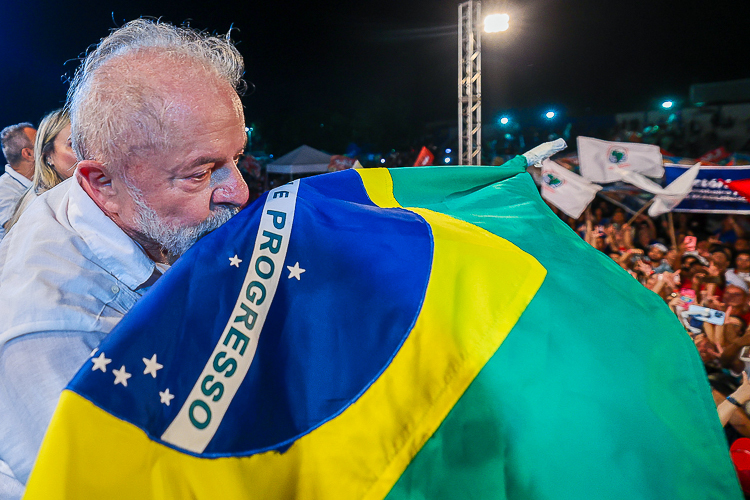 Lula da Silva eleito presidente do Brasil