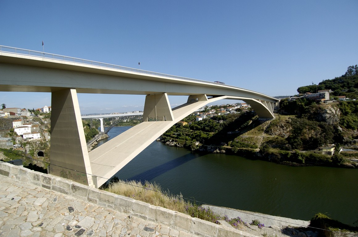 Ponte do Infante alvo de intervenção técnica da Infraestruturas de Portugal