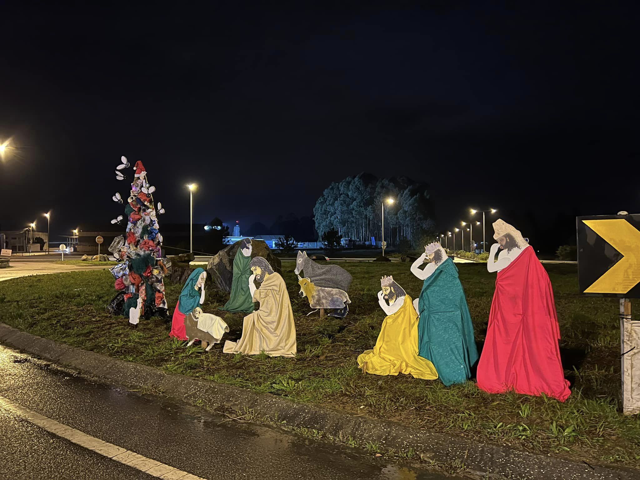 Figuras do presépio utilizadas na Póvoa de Varzim  para protestar contra o cheiro exalado por aterro