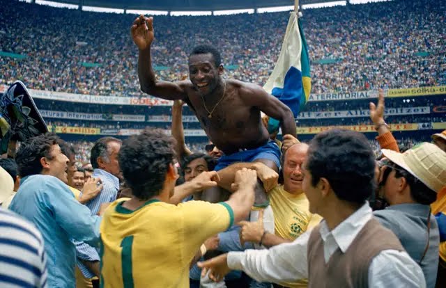 Morreu o rei do futebol Pelé