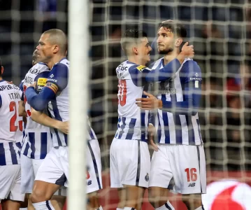 FC Porto vence o Estoril antes de receber Inter de Milão para a “Champions”