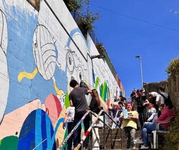 Mural de arte urbana criado para combater o isolamento em Massarelos