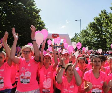 Corrida da Mulher no Porto pretende sensibilizar a prevenção e tratamento do cancro da mama