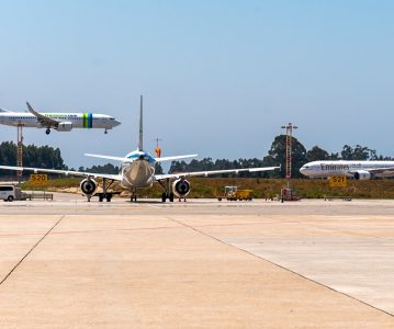 Torre de controlo do Aeroporto do Porto autorizou aterragem com outro avião na mesma pista