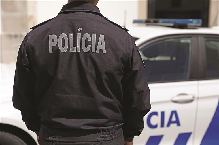 Mulher de 25 anos encontrada morta dentro de um carro em Matosinhos