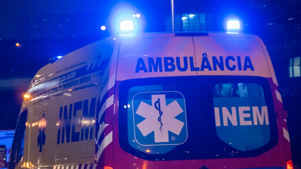 Colisão entre camião dos bombeiros e dois ligeiros em Arouca csudam a morte a duas mulheres