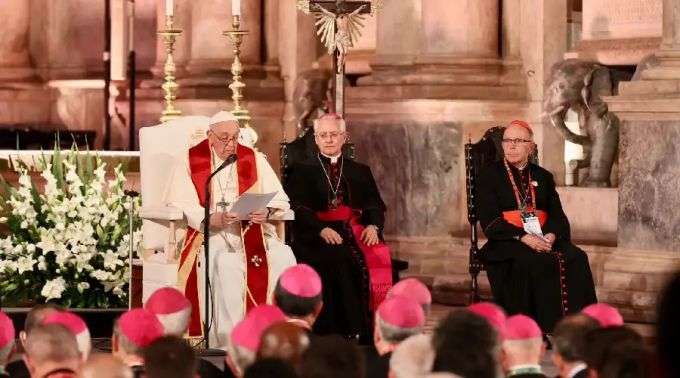 Encontro do Papa Francisco com vítimas de abusos sexuais foi “profundamente difícil”