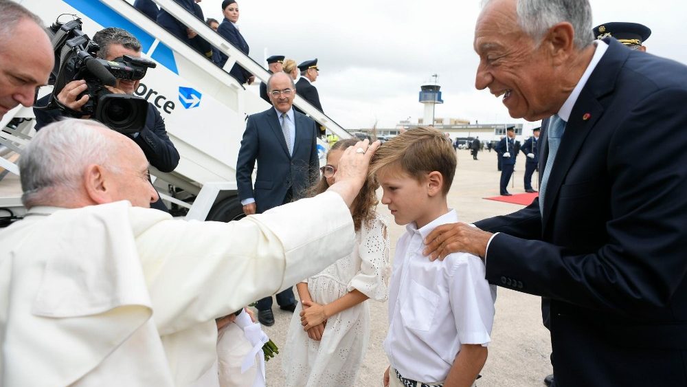Papa Francisco já chegou a Portugal para participar nas Jornadas Mundiais da Juventude
