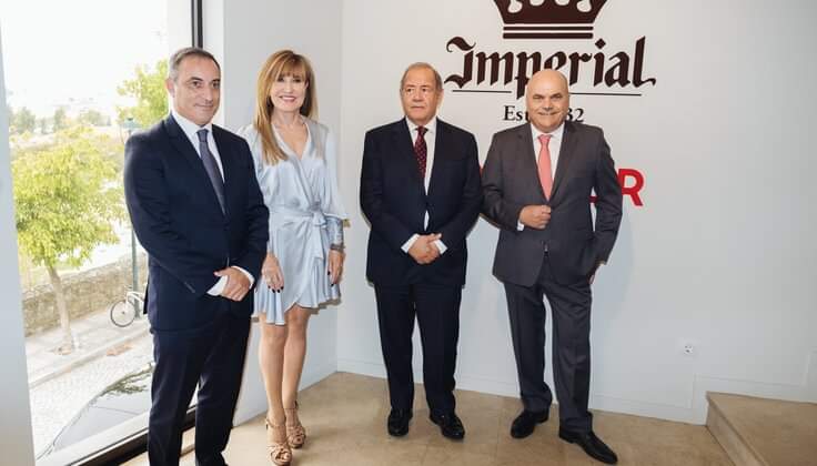 Ministro da Economia e do Mar visitou as instalações da conhecida Fábrica Imperial em Vila do Conde
