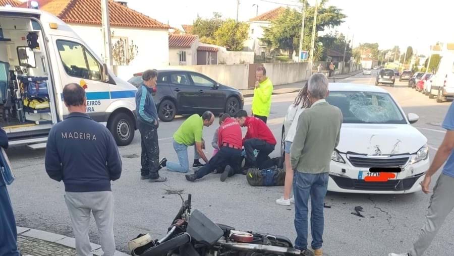 Motociclista ferido com gravidade em Rio Meão, Santa Maria da Feira