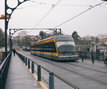 Metro do Porto teve circulação interrompida