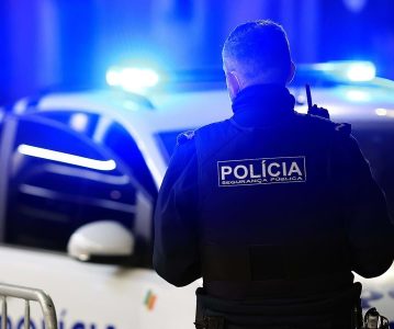 Operação de fiscalização e combate ao crime no centro do Porto resulta em quatro prisões