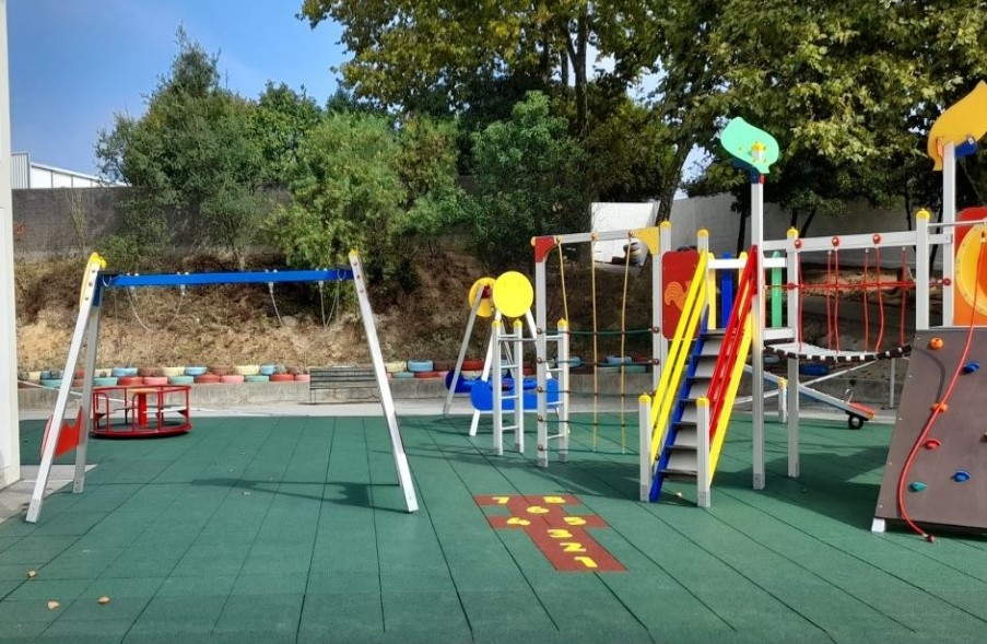 Gaia: Parque Infantil Luzinha construído com o Fundo de Apoio à Recuperação Covid-19