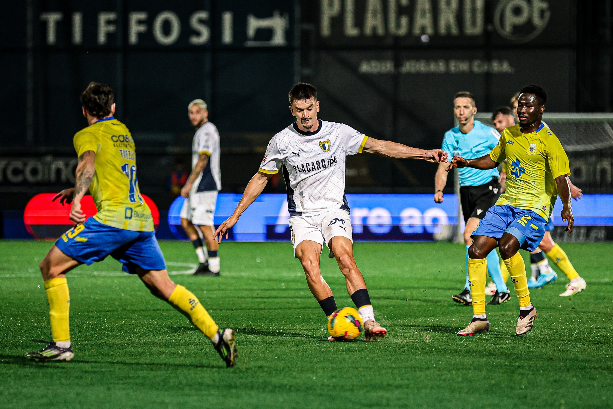 Arouca empata em Famalicão (0-0) e falha subida na tabela