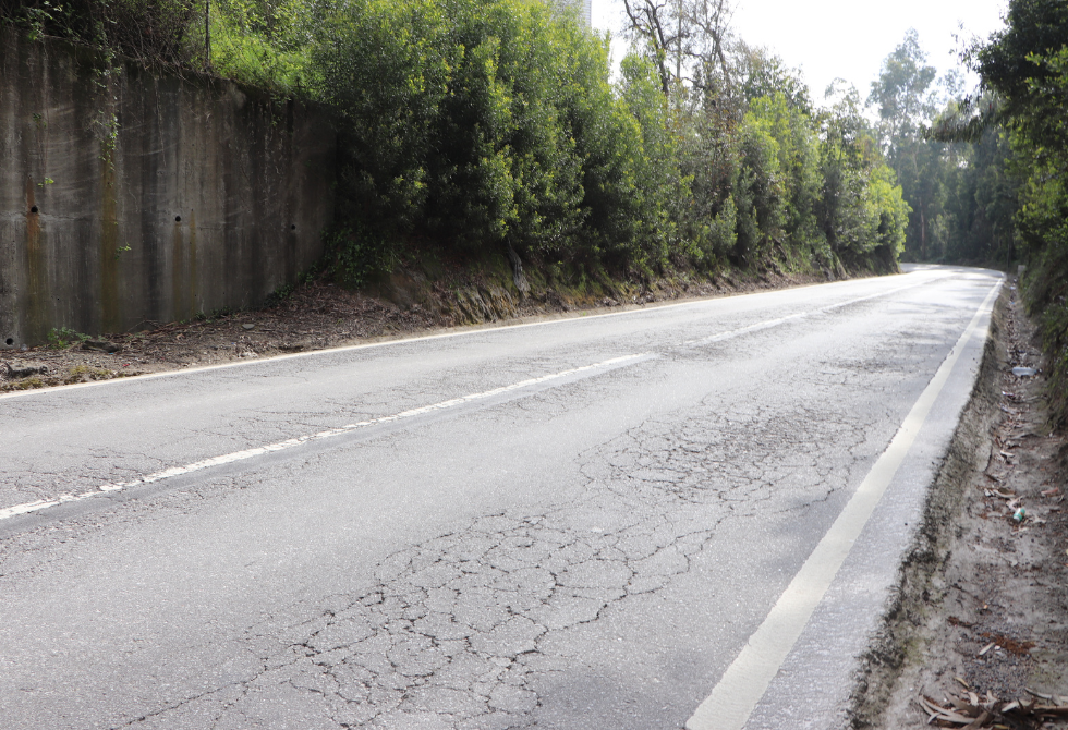 Colisão na EN14 em Muro Causa Corte Temporário da Estrada