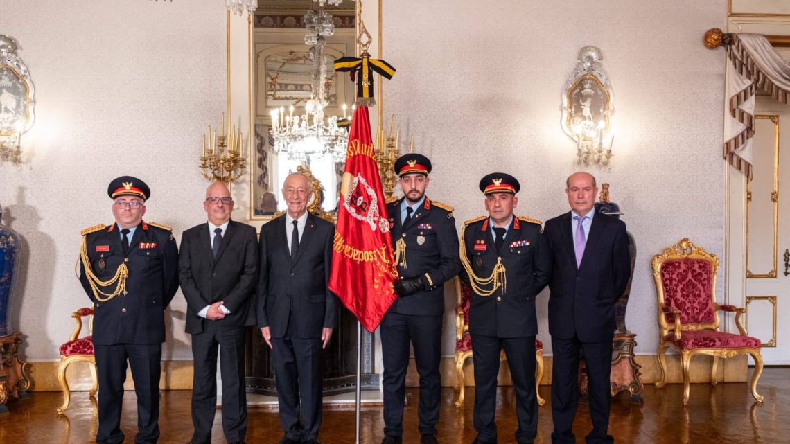 Presidente da República Condecora Bombeiros Voluntários do Porto com Título de Grande Oficial da Ordem de Mérito