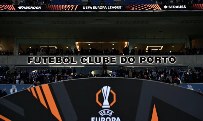 FC Porto viaja para Belgrado com 22 jogadores para duelo decisivo na Liga Europa