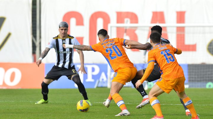 FC Porto perde frente ao Nacional e desperdiça liderança na Liga Portuguesa