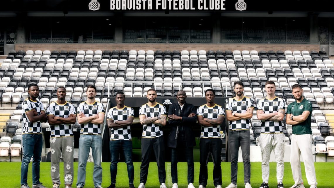 Boavista oficializa nove reforços após ter estado suspenso de inscrever jogadores