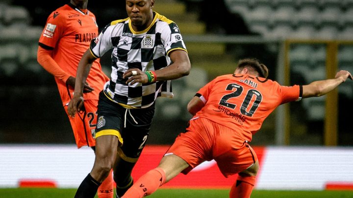 Boavista perde no Bessa após reviravolta do Vitória de Guimarães