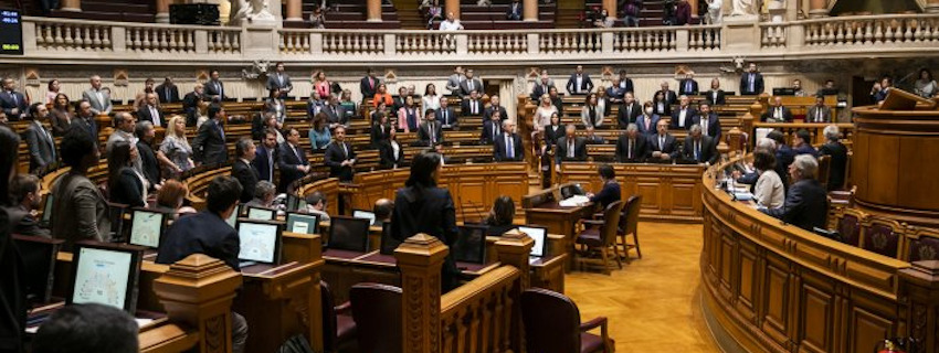 Portugueses ficam a saber se hoje se haverá novas eleições