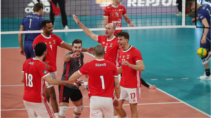 Benfica Conquista Vitória Sólida sobre SC Espinho no Encerramento da 1.ª Fase do Campeonato Nacional de Voleibol