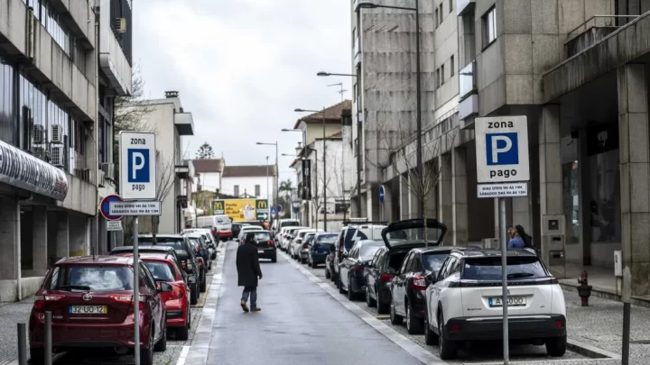 App vai ajudar condutores a encontrar lugares de estacionamento em S. João da Madeira